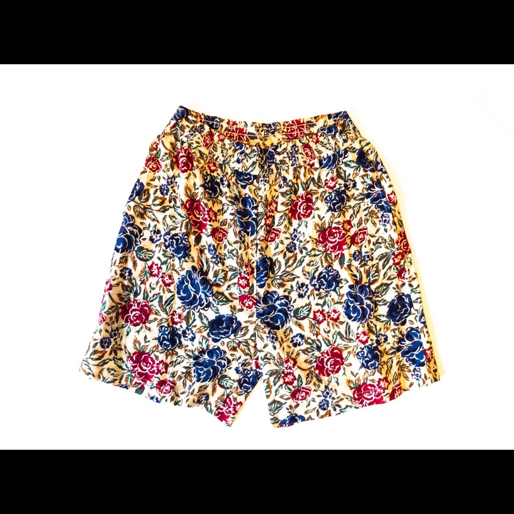 😉👌🏻SOLUTION’S ORIGINAL Women’s SHORTS SZ L
